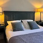 Le Chat Botte Hotel