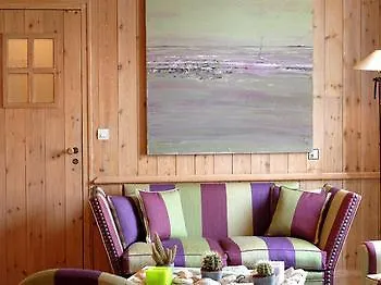 Le Chat Botte Hotel 3*